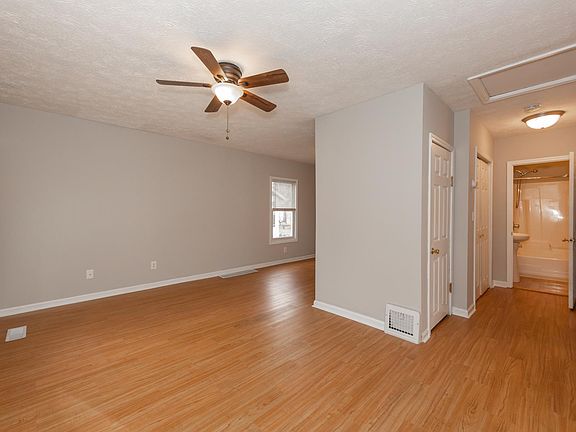 4th image of 162 Vanda Ave