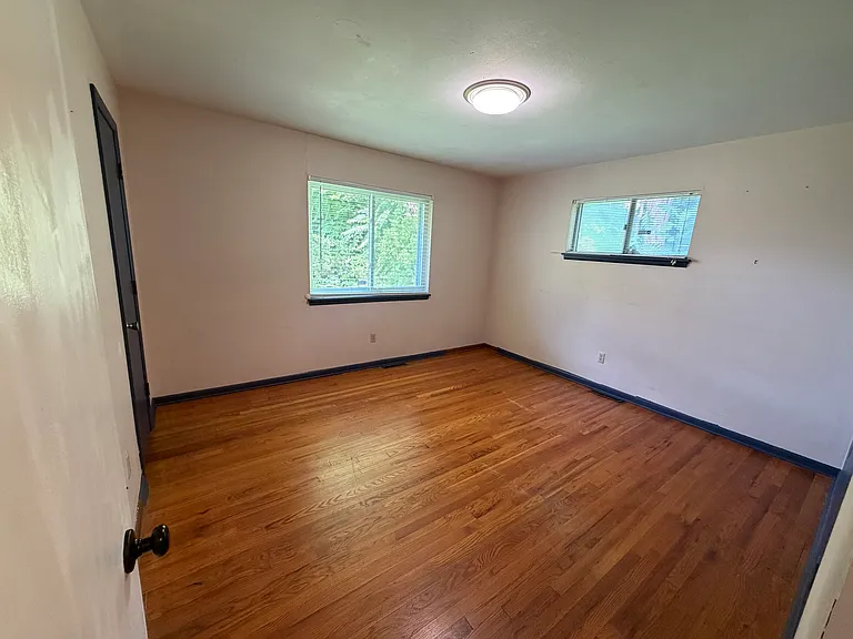 7909 Grandview St — Photo 25