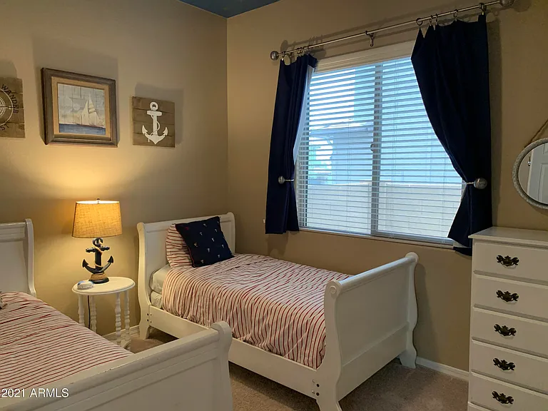 1608 W White Feather Ln — Photo 32