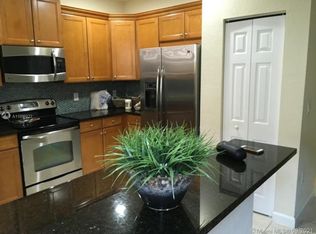8910 NW 98th Ave, Doral, FL 33178