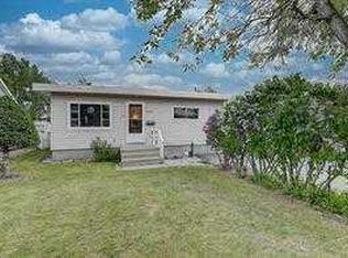 9513 N 105th Ave, Grande Prairie, AB T8V 1G5