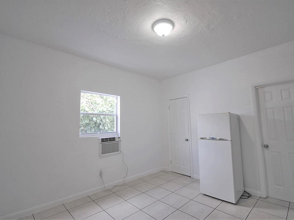 2nd image of 1037 7th St #Four