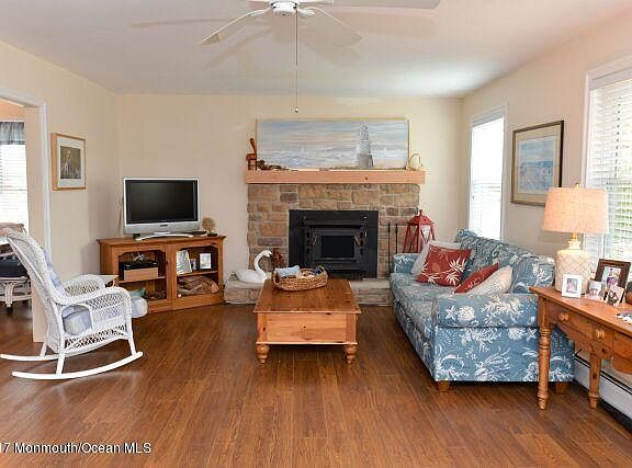5th image of 2108 S Bayview Ave