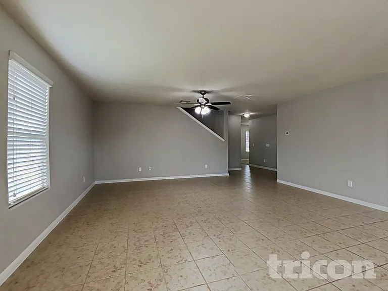 930 Salado Slough Ln — Photo 3