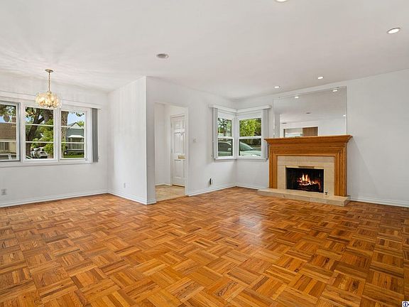 4th image of 1358 Bruce Ave