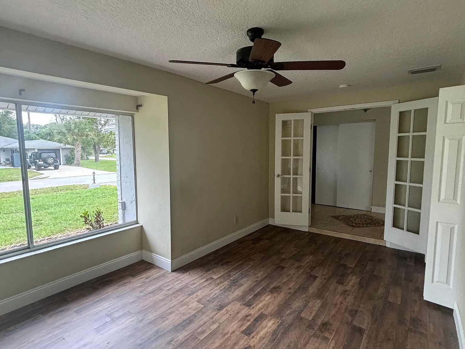 3 bed, 1400 sqft, $2,250 — Photo 4