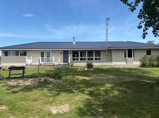 2 Parsons Rd, Pelee, ON N0R1M0