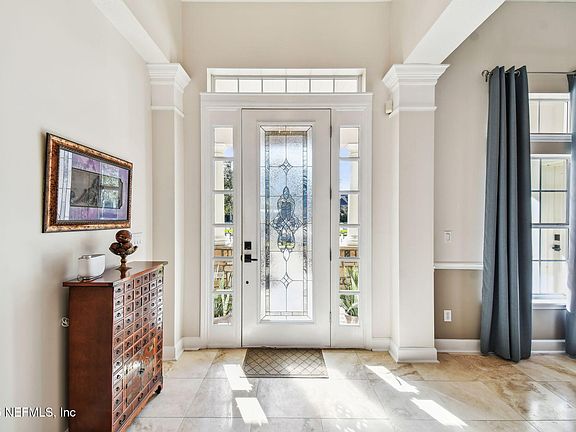 5th image of 100 LA MESA Drive