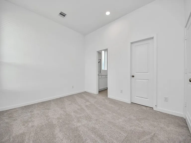 27443 Sunterra Village Dr — Photo 25