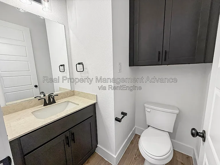 4400 Elm Springs St — Photo 19