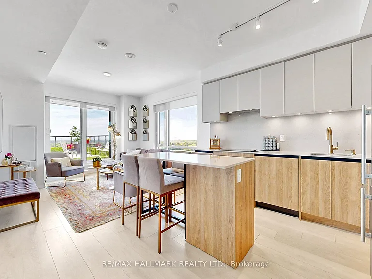 8 Beverley Glen Blvd #1101 — Photo 1