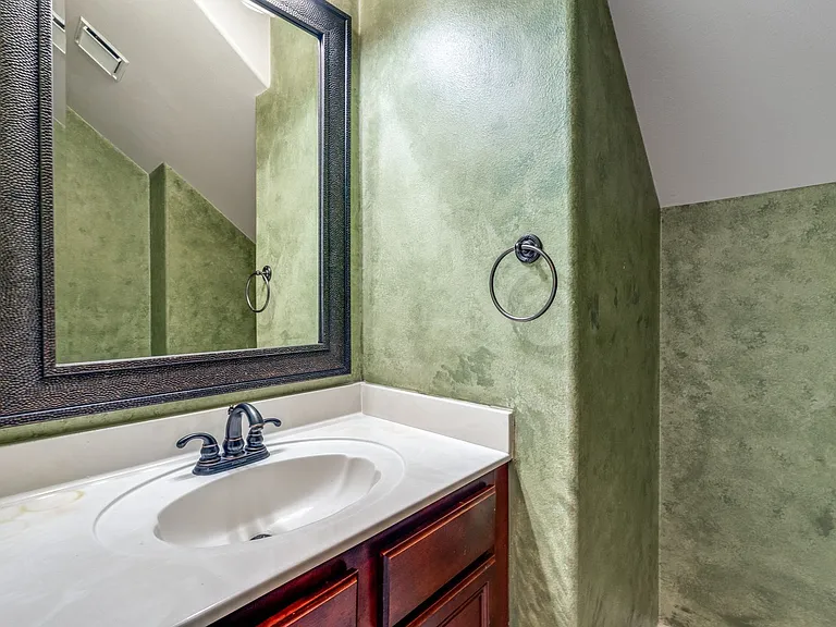 15834 Redwoods Mnr — Photo 14