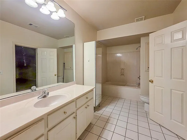 2502 Oak Hill Overlook — Photo 40