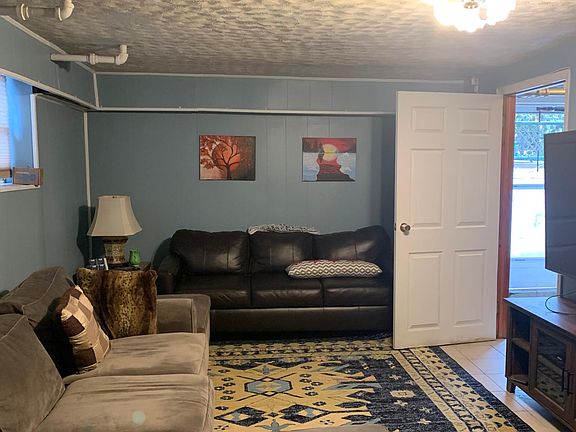 4th image of 10 Soundview Ave APT 1
