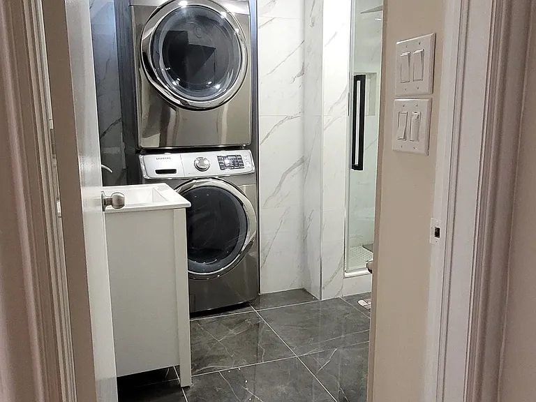 516 Sandford St #BASEMENT — Photo 8
