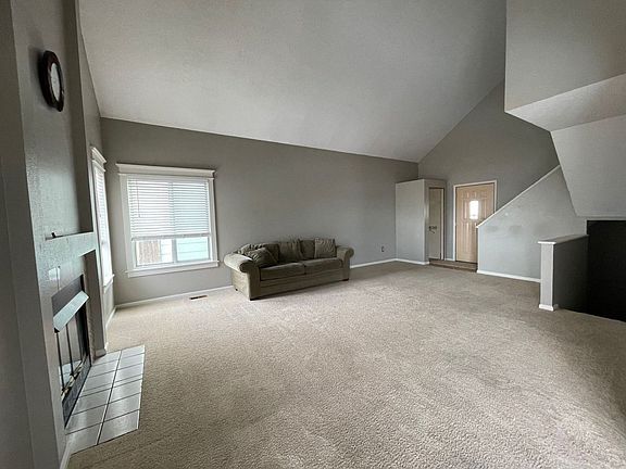 3rd image of 2260 E Cherrywood Dr