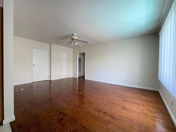 5th image of 8267 Norton Ave #8