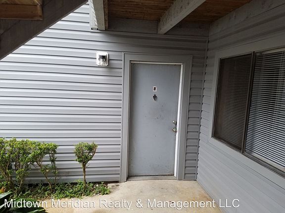2nd image of 1563 Willow Bend Way APT A