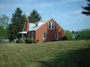 101 Blalock St, Canton, NC 28716