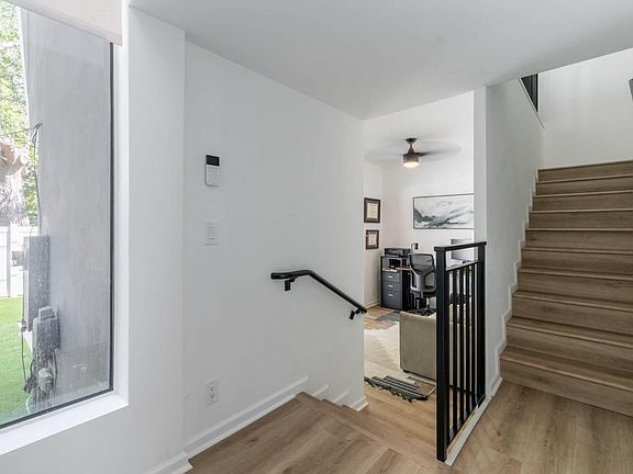 3rd image of 723 SE 16th Court