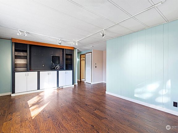 3rd image of 800 29th Street SE #F1