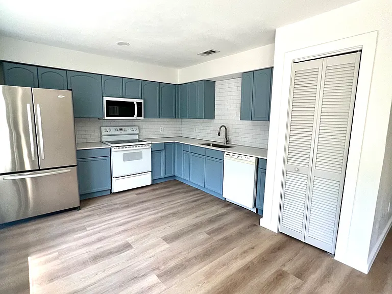 813 Panay Way Dr — Photo 11