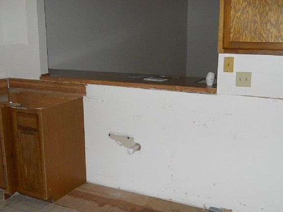 3rd image of 5348 Telford Ct
