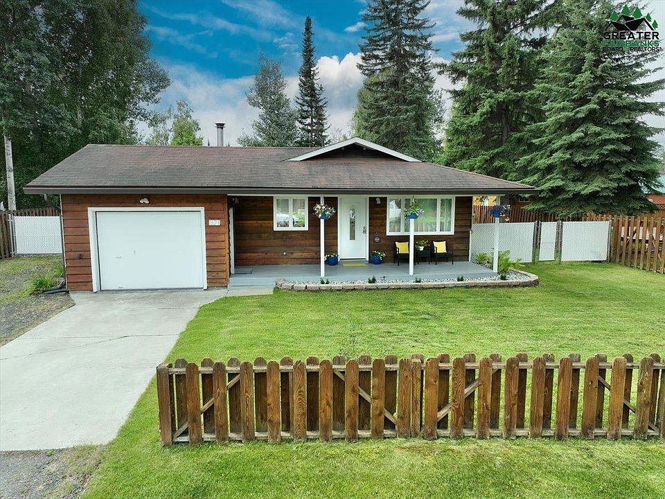 1st image of 321 Carlton Dr