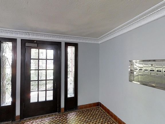 5th image of 1033 Ontario St APT 3FN