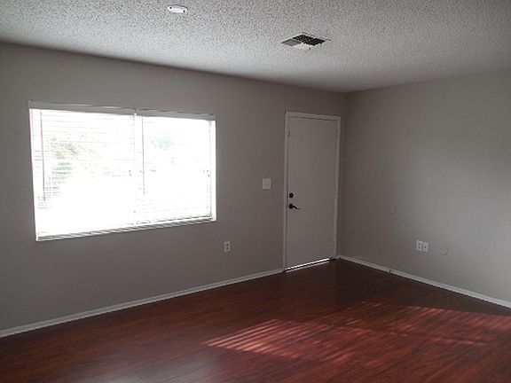 Linden Dr ad pics DC 003_11302022