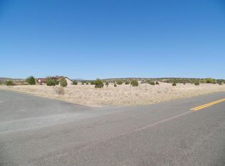 24825 N Calico Ln, Paulden, AZ 86334