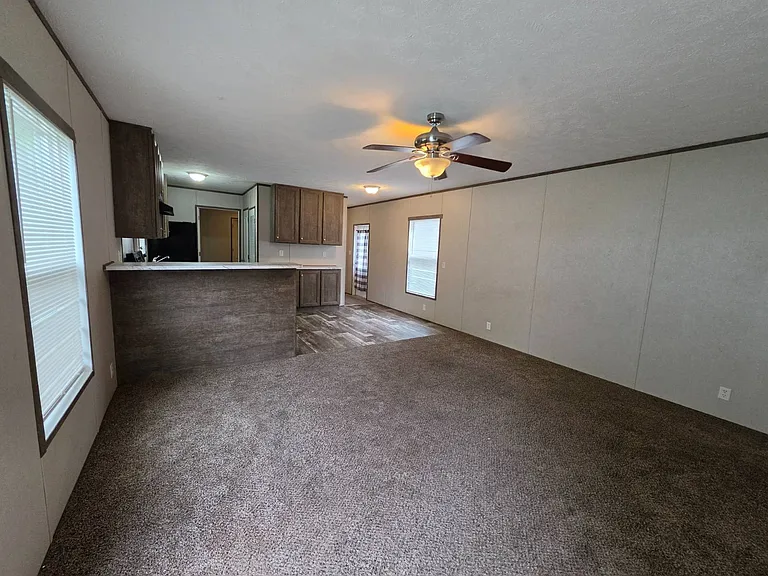 2320 E Macarthur Rd #P03 — Photo 4