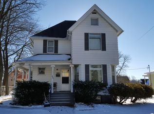 420 2nd St, Baraboo, WI 53913