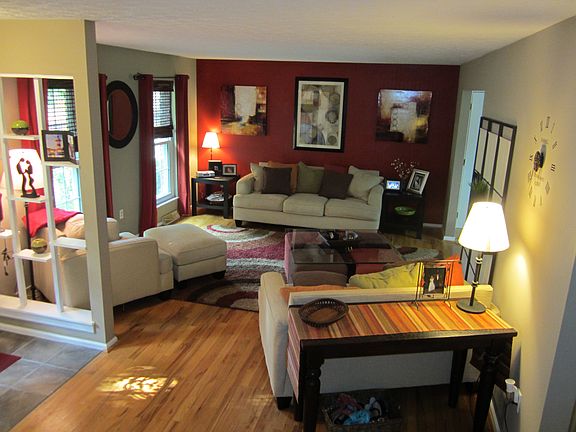 4th image of 9108 Wintergreen Dr