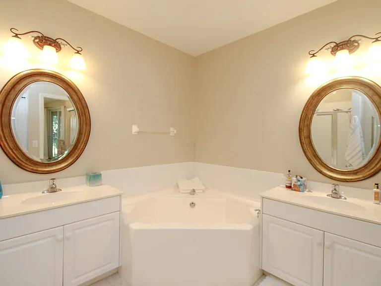 3435 Laurel Greens Ln S #201 — Photo 40
