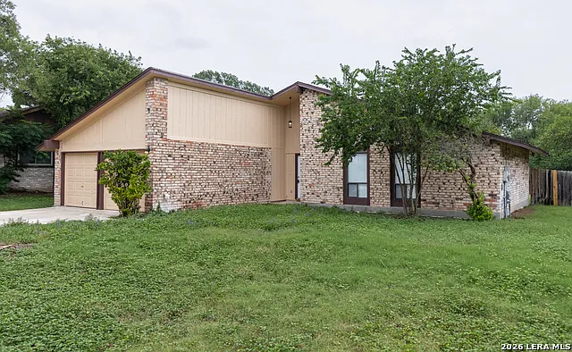 5814 Pineway St — Photo 2