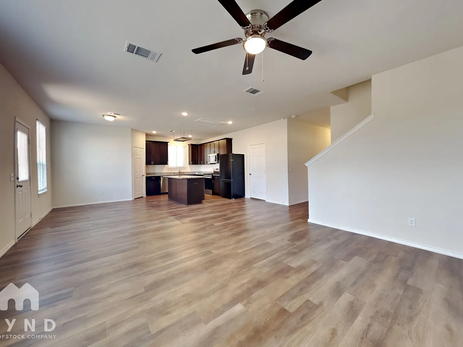 3 bed, 2.5 bath, 2617 sqft, $2,445 — Photo 3
