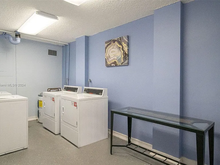 1600 Socean Dr #1 — Photo 22