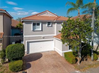 1135 Oysterwood St, Hollywood, FL 33019