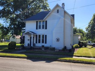412 N 2nd St, Altamont, IL 62411