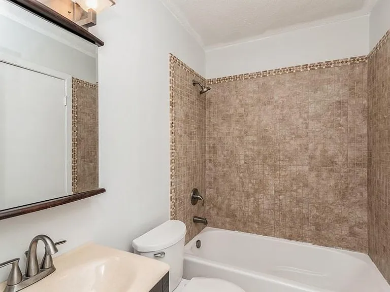 1425 Quinnipiac Ave #208 — Photo 6