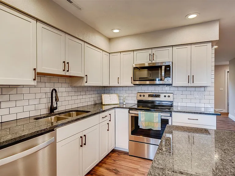 7110 S Gaylord St #L7 — Photo 16