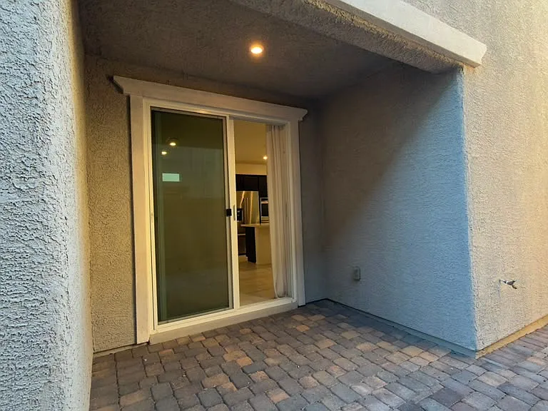 10610 Sariah Skye Ave — Photo 11
