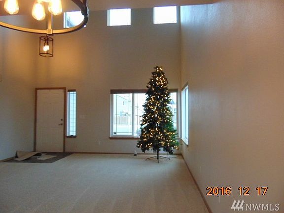5th image of 2807 184th St E
