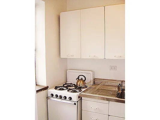 Sold by Aclawrence | media 10