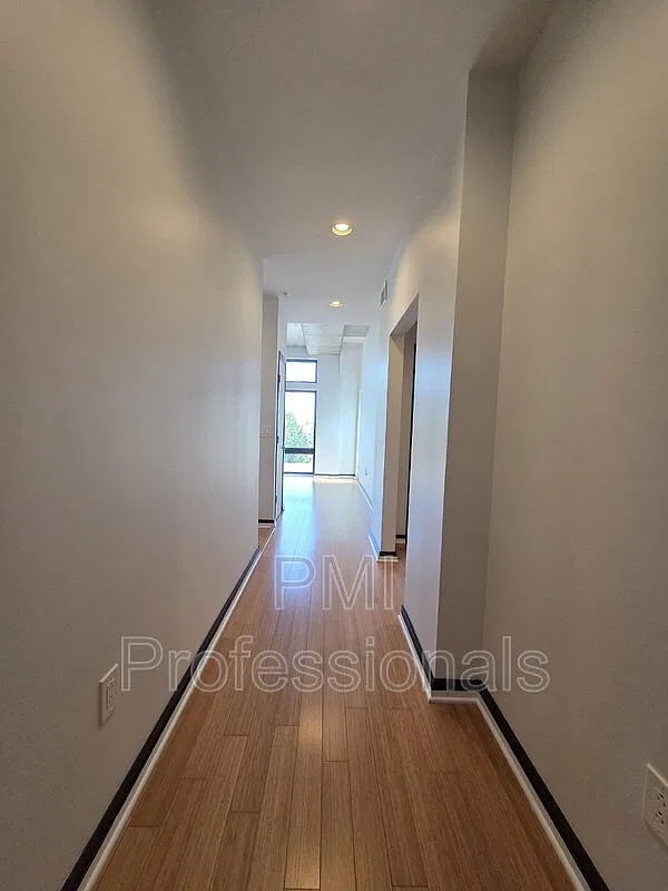 1 bed, 1.0 bath, 765 sqft, $2,199 — Photo 4