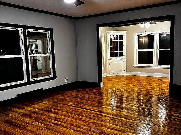 4th image of 1200 E Chestnut St