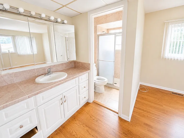 4840 Old Orchard Rd #1 — Photo 8