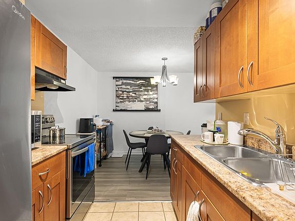 5th image of 3255 Glasgow Ave #215
