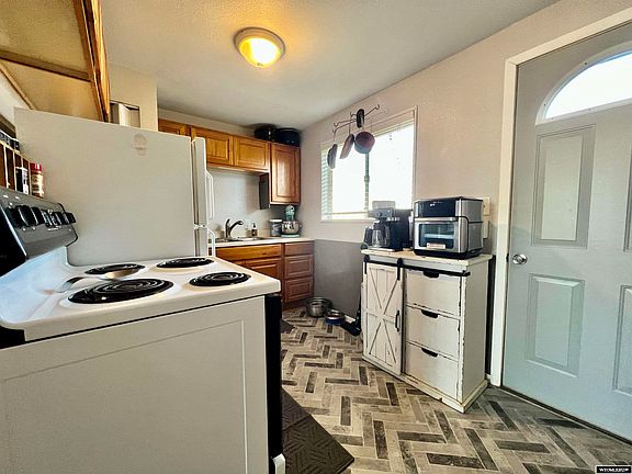 3rd image of 1437 Sheridan Drive